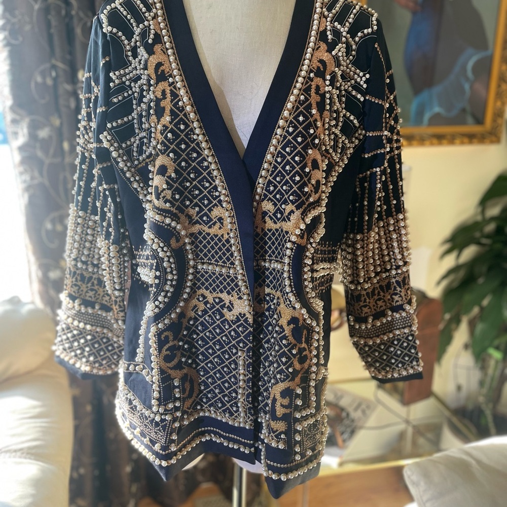 Fun pearl blazer